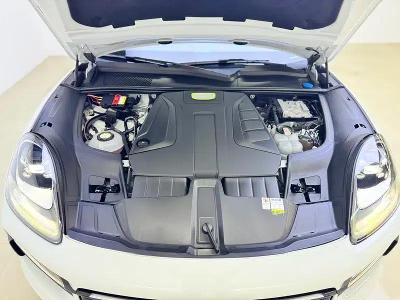 Cayenne E-Hybrid 2021 Cayenne E-Hybrid 2.0T — миниатюра 10