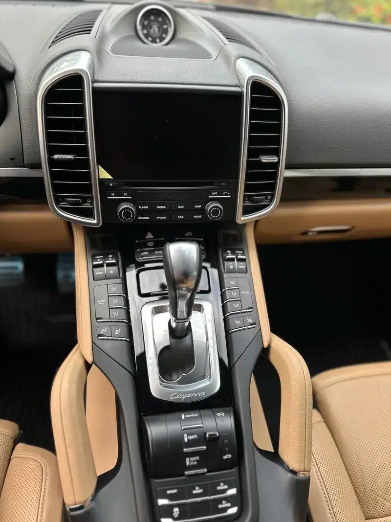 Cayenne E-Hybrid 2016 Cayenne S E-Hybrid 3.0T — миниатюра 13