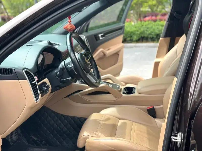 Cayenne E-Hybrid 2019 Cayenne E-Hybrid 2.0T — миниатюра 13