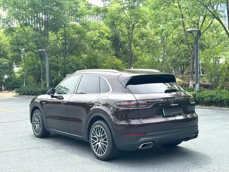 Cayenne E-Hybrid 2019 Cayenne E-Hybrid 2.0T — миниатюра 5