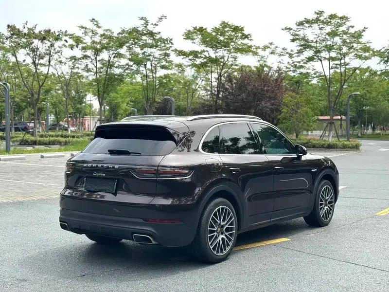 Cayenne E-Hybrid 2019 Cayenne E-Hybrid 2.0T — миниатюра 7