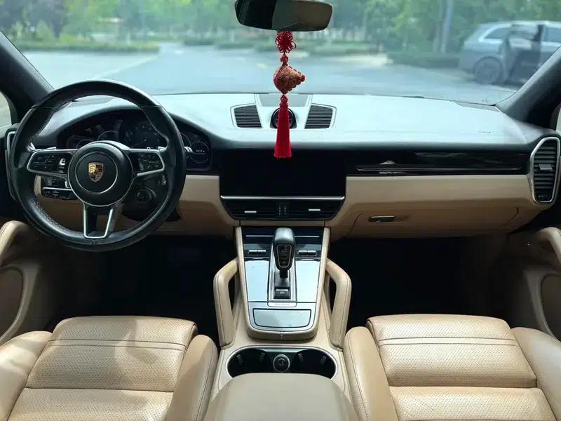 Cayenne E-Hybrid 2019 Cayenne E-Hybrid 2.0T — миниатюра 10