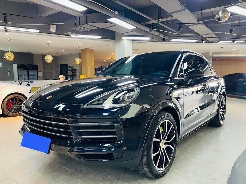 Cayenne E-Hybrid 2023 Cayenne E-Hybrid 2.0T — миниатюра 1