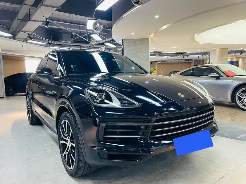 Cayenne E-Hybrid 2023 Cayenne E-Hybrid 2.0T — миниатюра 3