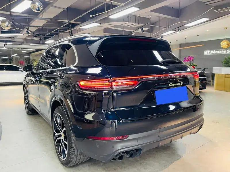 Cayenne E-Hybrid 2023 Cayenne E-Hybrid 2.0T — миниатюра 4