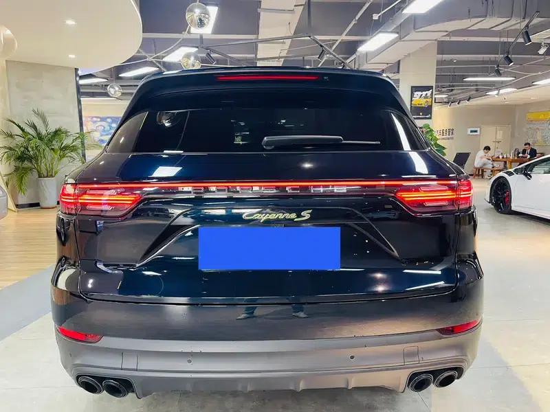 Cayenne E-Hybrid 2023 Cayenne E-Hybrid 2.0T — миниатюра 5