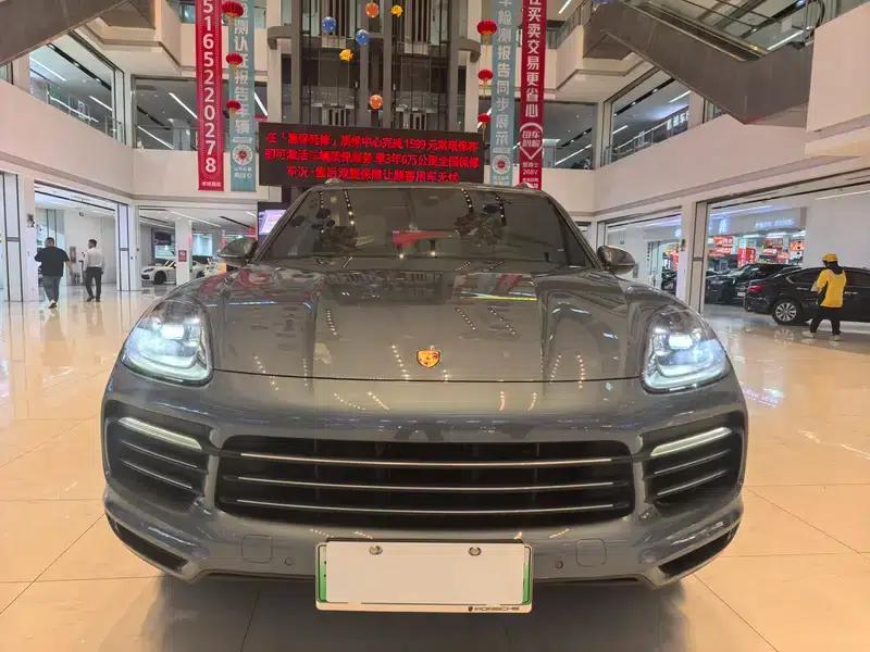 Cayenne E-Hybrid 2019 Cayenne E-Hybrid 2.0T — миниатюра 2