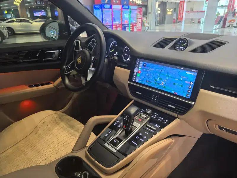 Cayenne E-Hybrid 2019 Cayenne E-Hybrid 2.0T — миниатюра 7