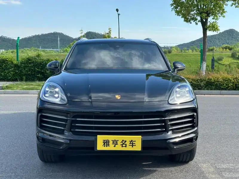 Cayenne E-Hybrid 2019 Cayenne E-Hybrid 2.0T — миниатюра 2