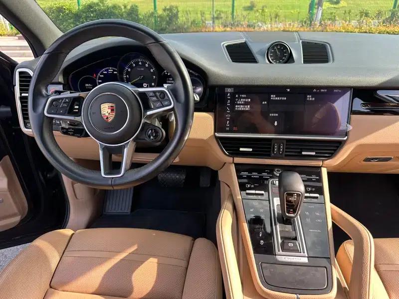 Cayenne E-Hybrid 2019 Cayenne E-Hybrid 2.0T — миниатюра 14