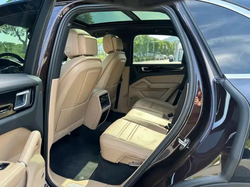 Cayenne E-Hybrid 2019 Cayenne E-Hybrid 2.0T — миниатюра 16