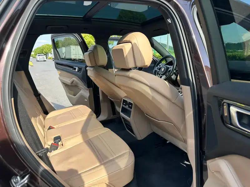 Cayenne E-Hybrid 2019 Cayenne E-Hybrid 2.0T — миниатюра 17