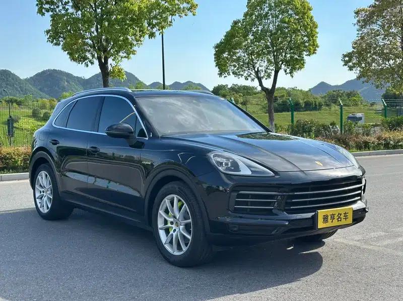 Cayenne E-Hybrid 2019 Cayenne E-Hybrid 2.0T — миниатюра 3