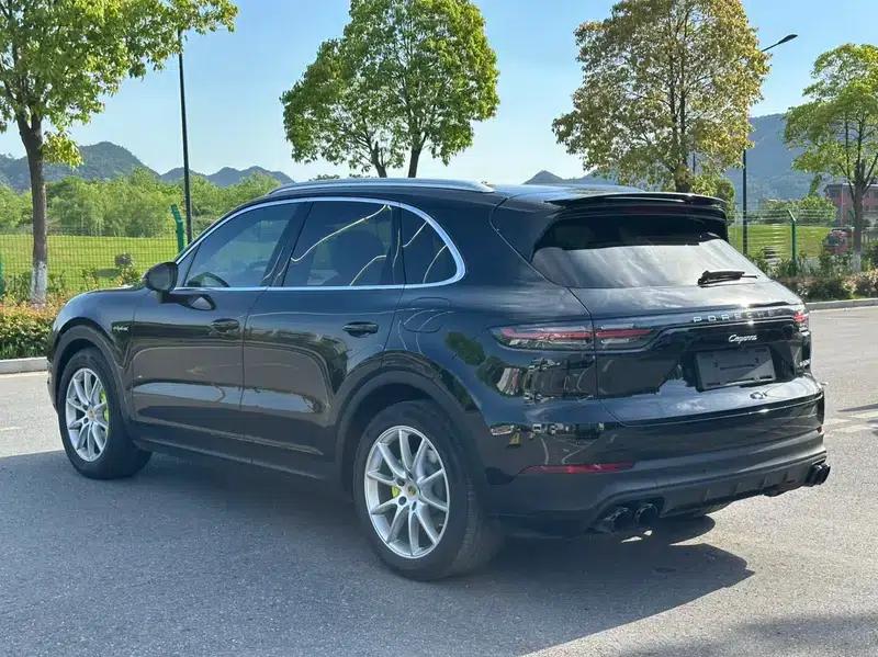 Cayenne E-Hybrid 2019 Cayenne E-Hybrid 2.0T — миниатюра 5