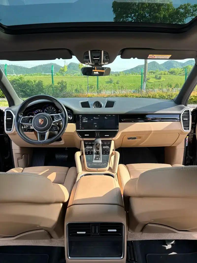 Cayenne E-Hybrid 2019 Cayenne E-Hybrid 2.0T — миниатюра 9