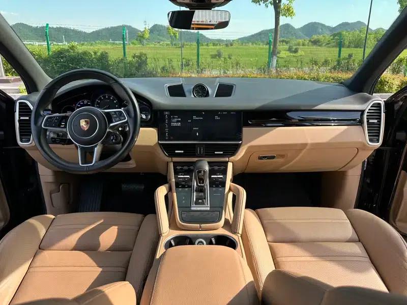 Cayenne E-Hybrid 2019 Cayenne E-Hybrid 2.0T — миниатюра 10