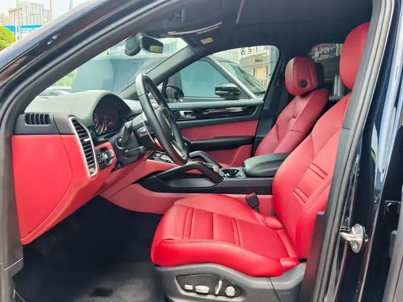 Cayenne E-Hybrid 2021 Cayenne E-Hybrid 2.0T — миниатюра 11
