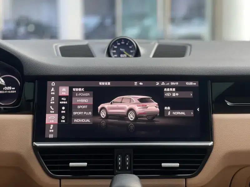 Cayenne E-Hybrid 2021 Cayenne E-Hybrid 2.0T — миниатюра 4