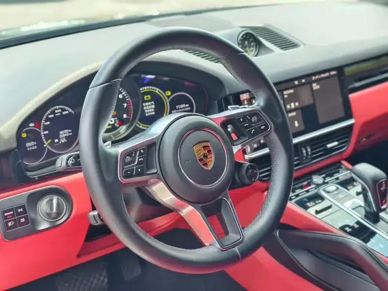 Cayenne E-Hybrid 2021 Cayenne E-Hybrid 2.0T — миниатюра 8
