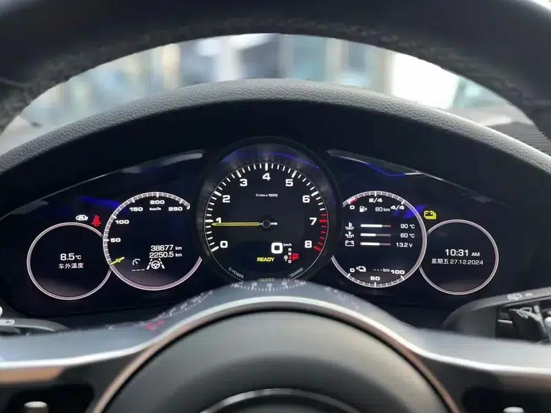 Cayenne E-Hybrid 2021 Cayenne E-Hybrid 2.0T — миниатюра 10