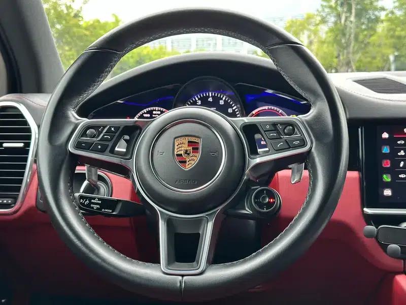Cayenne E-Hybrid 2023 Cayenne E-Hybrid 2.0T — миниатюра 16