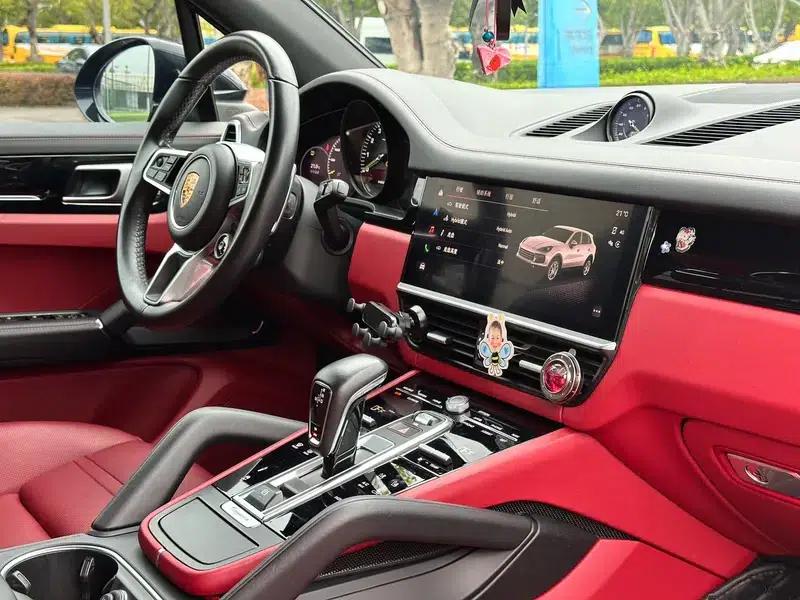Cayenne E-Hybrid 2023 Cayenne E-Hybrid 2.0T — миниатюра 19