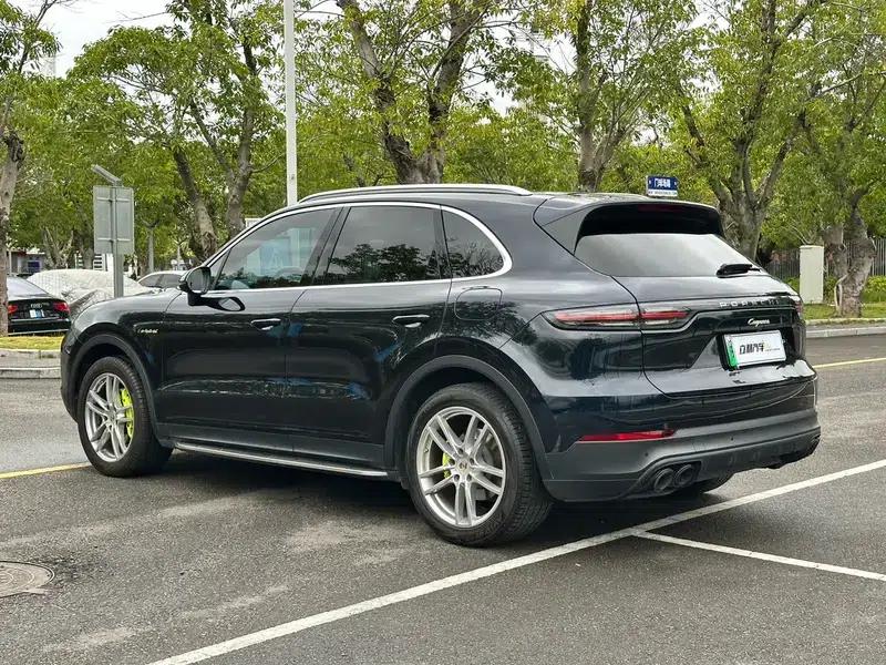 Cayenne E-Hybrid 2023 Cayenne E-Hybrid 2.0T — миниатюра 4