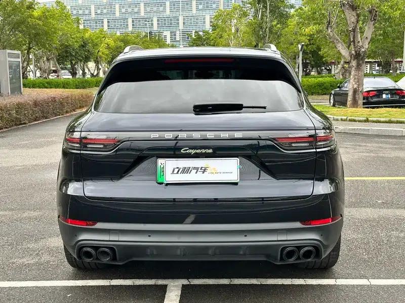 Cayenne E-Hybrid 2023 Cayenne E-Hybrid 2.0T — миниатюра 5