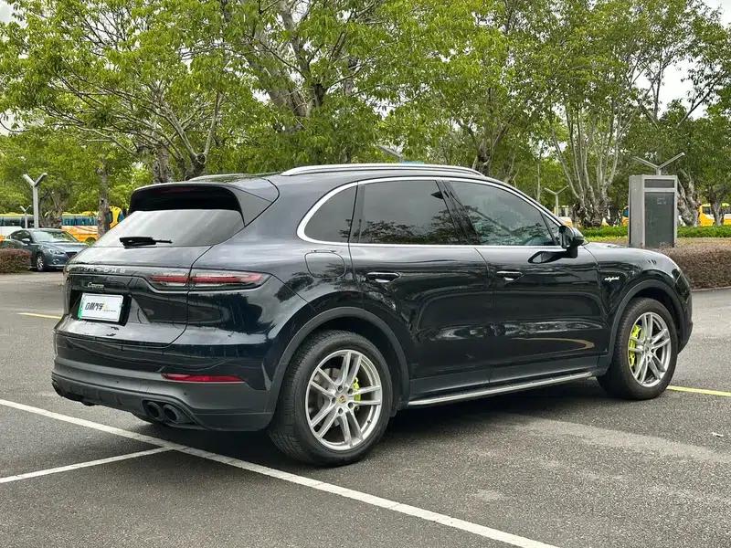 Cayenne E-Hybrid 2023 Cayenne E-Hybrid 2.0T — миниатюра 6