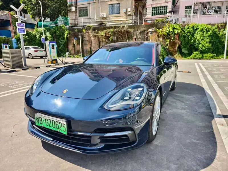 Panamera E-Hybrid 2018 Panamera 4 E-Hybrid 2.9T — миниатюра 1