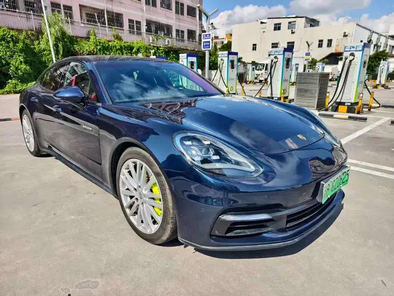Panamera E-Hybrid 2018 Panamera 4 E-Hybrid 2.9T — миниатюра 3