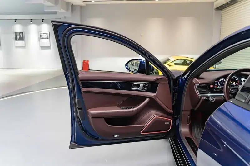 Panamera E-Hybrid 2021 Panamera 4S E-Hybrid Sport Turismo 2.9T — миниатюра 19