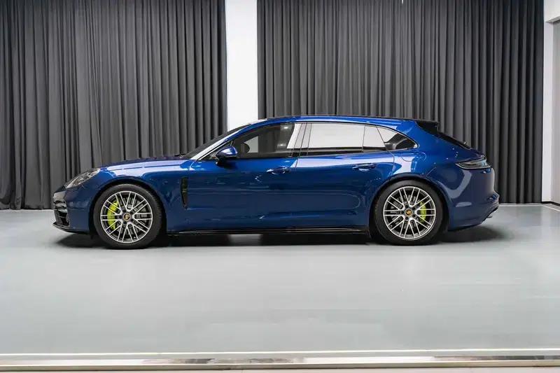Panamera E-Hybrid 2021 Panamera 4S E-Hybrid Sport Turismo 2.9T — миниатюра 3