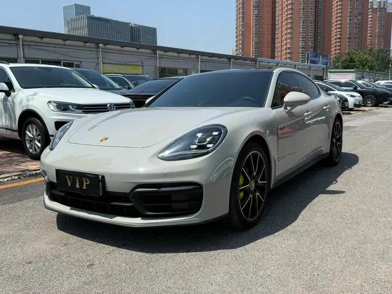 2023 Panamera E-Hybrid Facelift, Panamera 4 E-Hybrid Platinum Edition 2.9T — миниатюра 1
