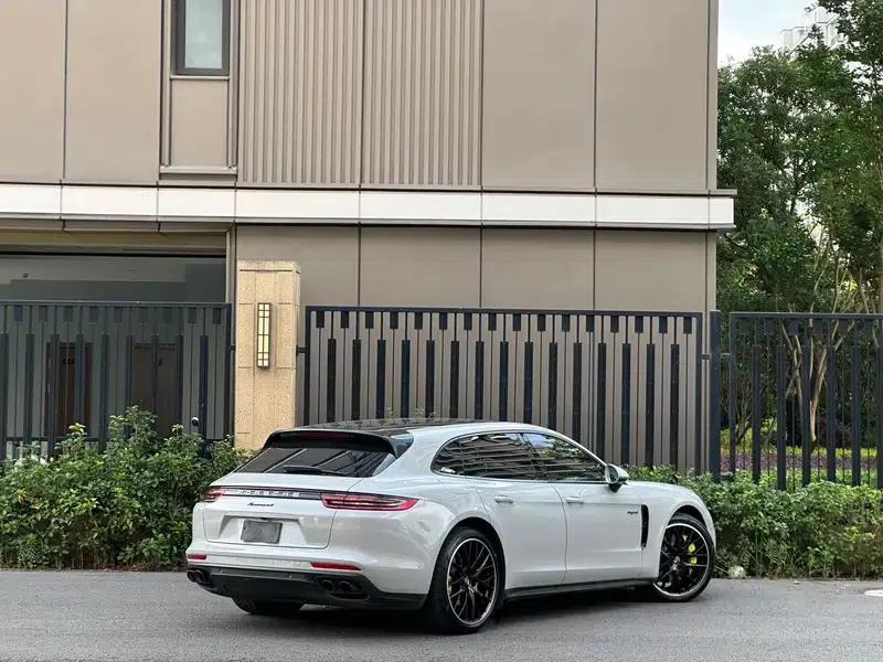 Panamera E-Hybrid 2017 Panamera 4 E-Hybrid Sport Turismo 2.9T — миниатюра 4