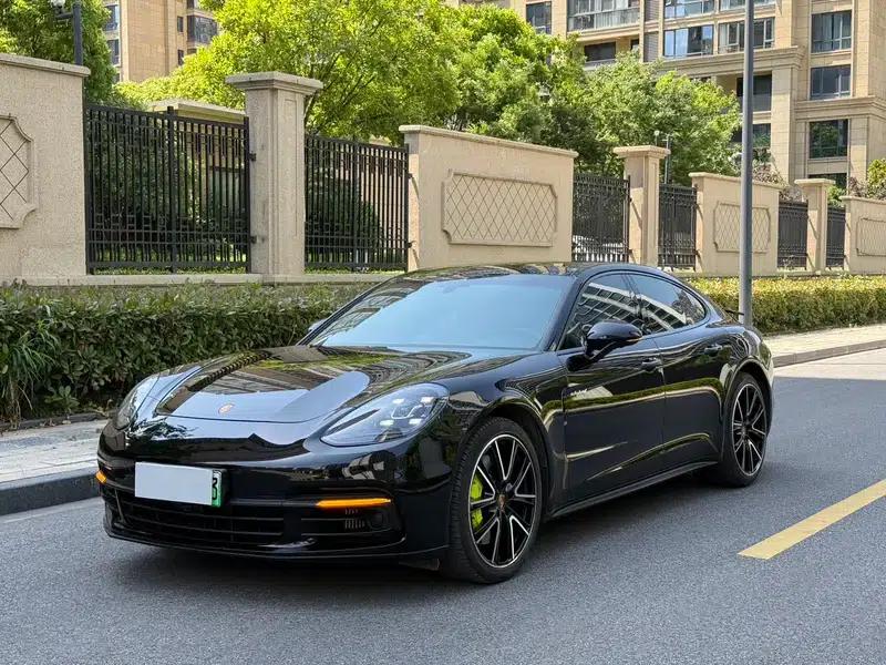 Panamera E-Hybrid 2021 Panamera 4 E-Hybrid 2.9T — миниатюра 1