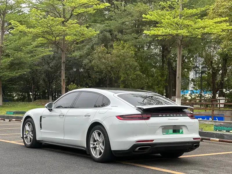 2017 Panamera E-Hybrid, Panamera 4 E-Hybrid Executive Long Wheelbase 2.9T — миниатюра 4