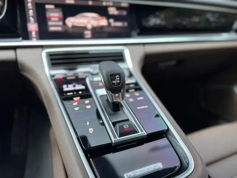 Panamera E-Hybrid 2018 Panamera 4 E-Hybrid 2.9T — миниатюра 10
