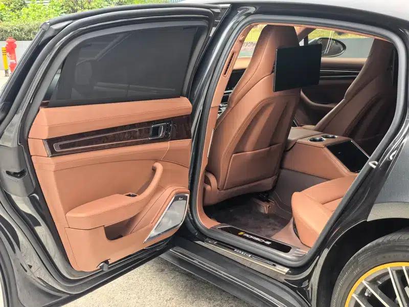 2023 Panamera E-Hybrid, Panamera Turbo S E-Hybrid Executive Long Wheelbase 4.0T — миниатюра 17