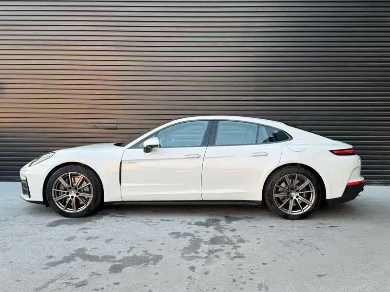 Panamera E-Hybrid 2025 Panamera 4 E-Hybrid 2.9T — миниатюра 3