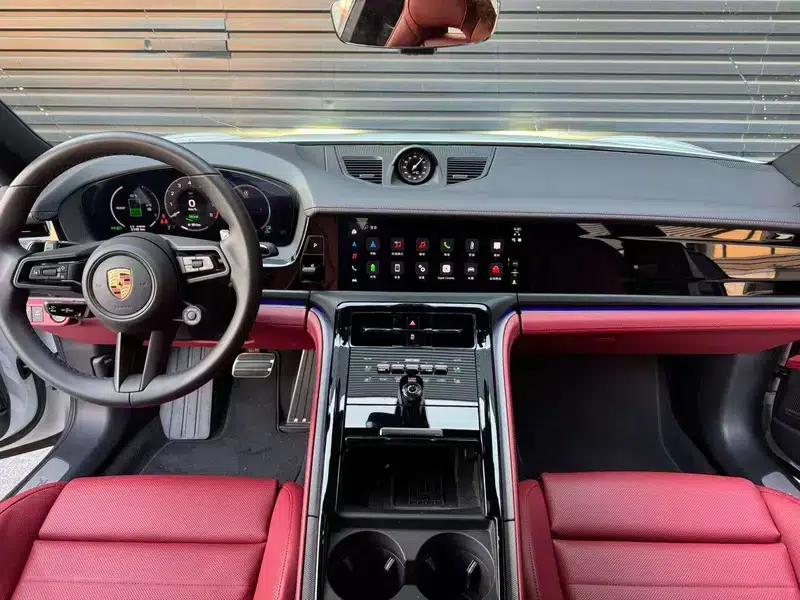 Panamera E-Hybrid 2025 Panamera 4 E-Hybrid 2.9T — миниатюра 9