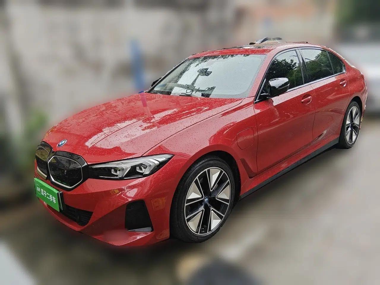 BMW i3 2023 eDrive 40 L Midnight Sports Package — миниатюра 1