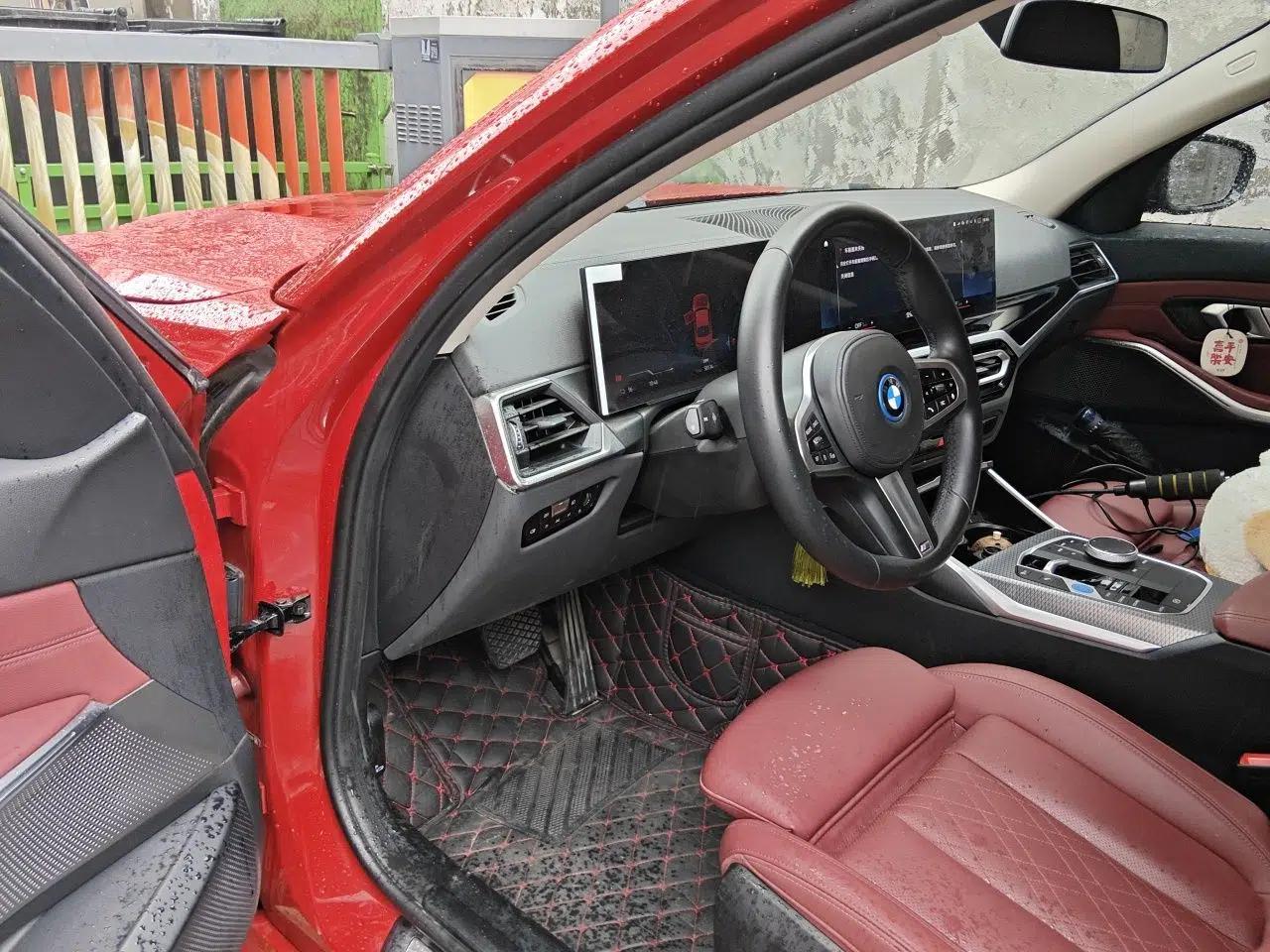 BMW i3 2023 eDrive 40 L Midnight Sports Package — миниатюра 16
