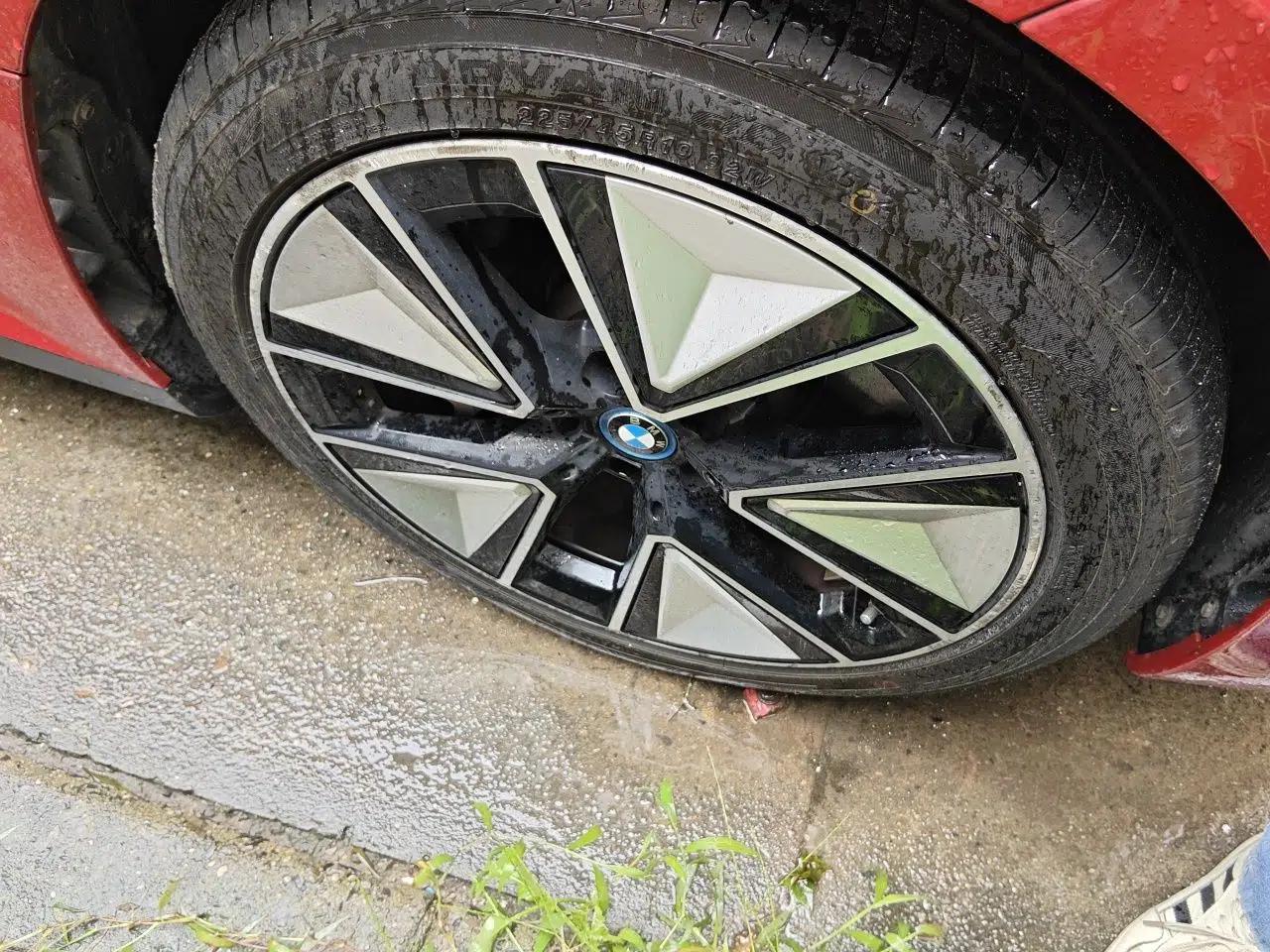 BMW i3 2023 eDrive 40 L Midnight Sports Package — миниатюра 8