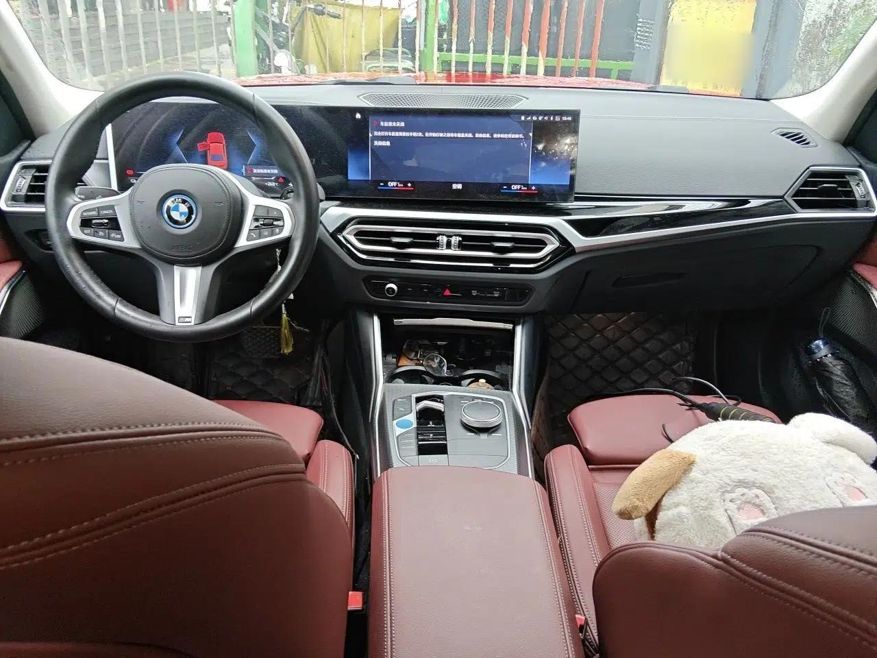 BMW i3 2023 eDrive 40 L Midnight Sports Package — миниатюра 9