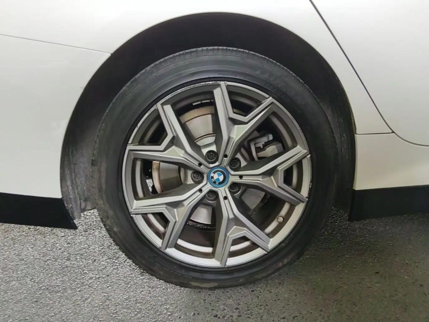 BMW i3 2022 eDrive 35 L — миниатюра 16