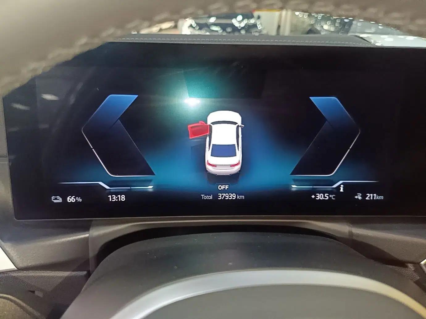 BMW i3 2024 eDrive 35 L — миниатюра 14