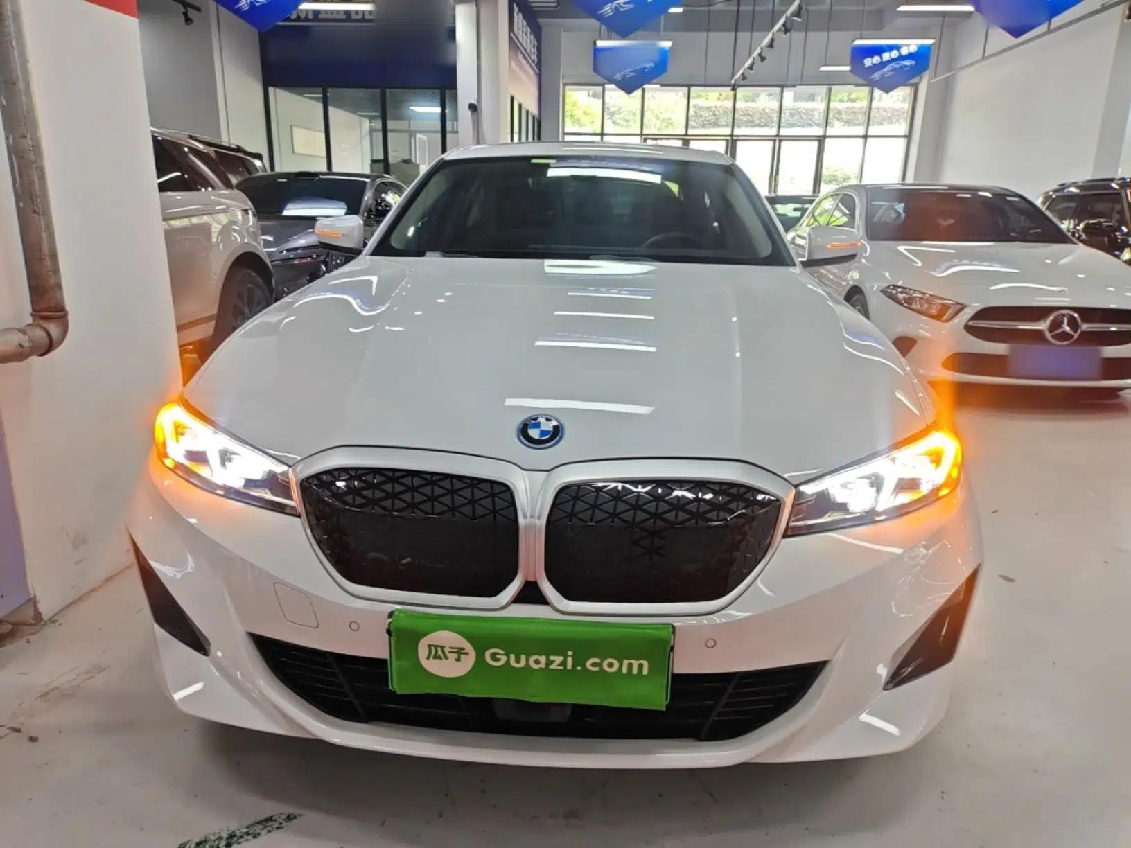 BMW i3 2025 eDrive 35 L — миниатюра 2