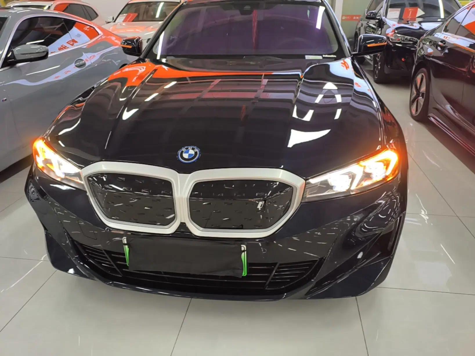 BMW i3 2024 eDrive 35 L — миниатюра 2