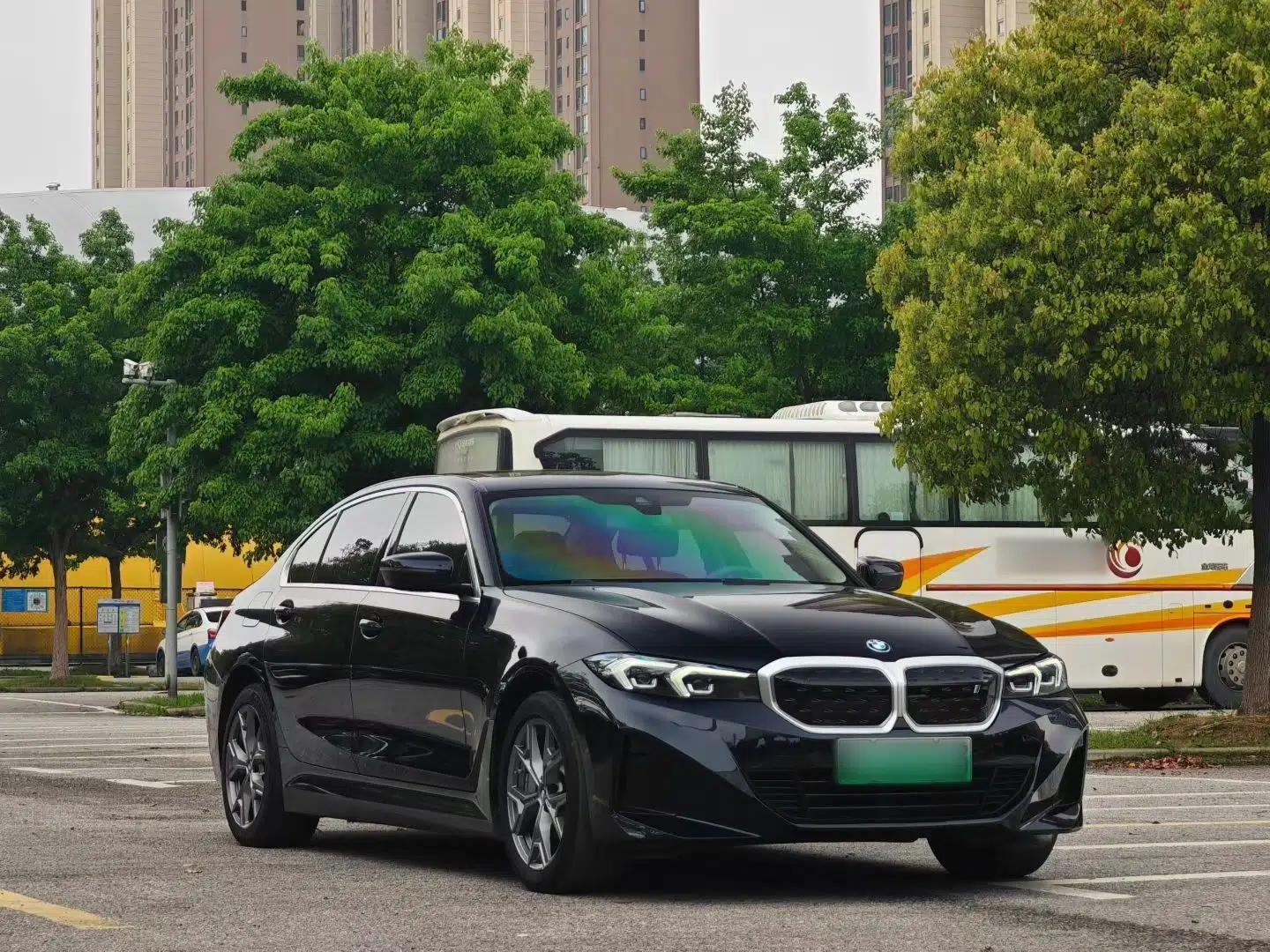 BMW i3 2022 eDrive 35 L — миниатюра 14